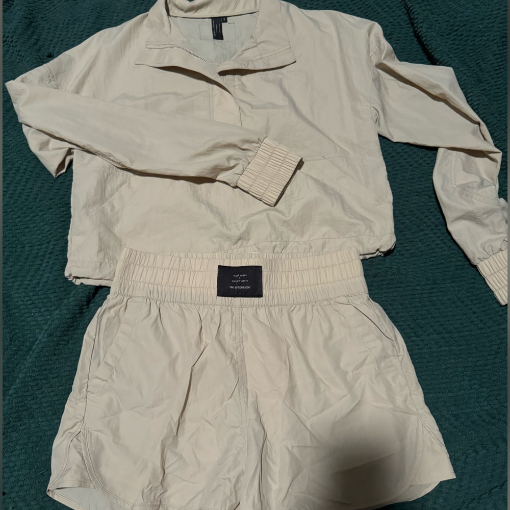 Sweaty Betty x Halle Berry Set